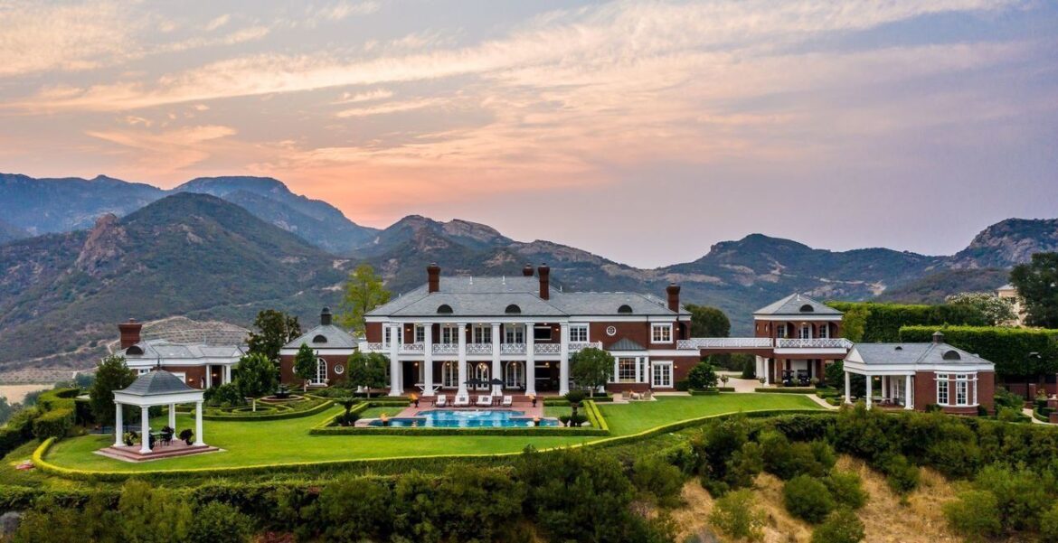 Уэйн Гретцки продает дом в Южной Калифорнии за 22,9 миллиона долларов