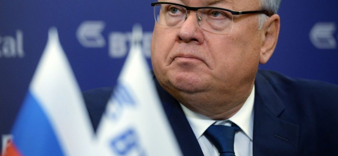 Глава ВТБ спрогнозировал укрепление рубля на 10%