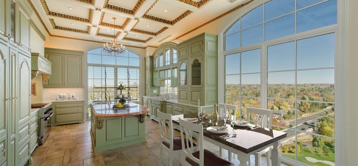 В Лондоне выставлен на продажу каретный дом