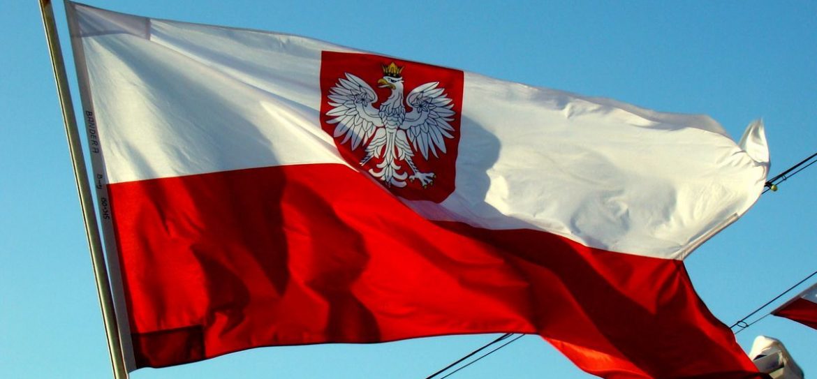 Польша может разорвать дипломатические отношения с Украиной
