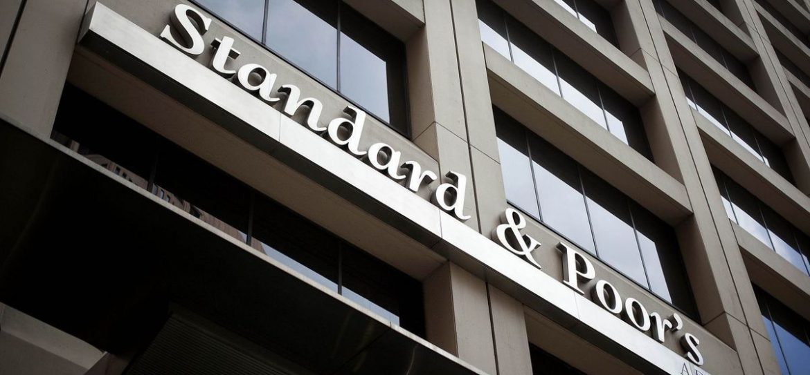 S&P ожидает, что Россия вернется к росту экономики в 2017 году
