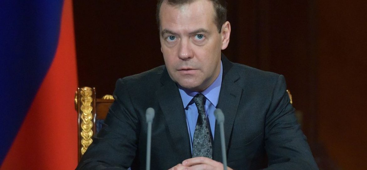 Медведев дал свою оценку несогласованным митингам в центре Москвы