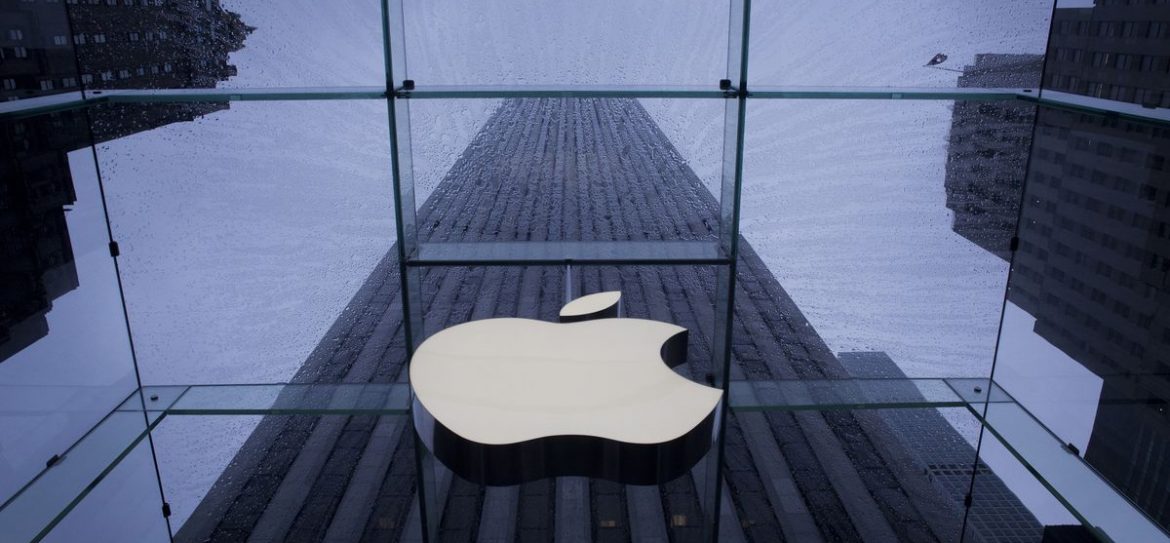 Apple оценили почти в $1 трлн