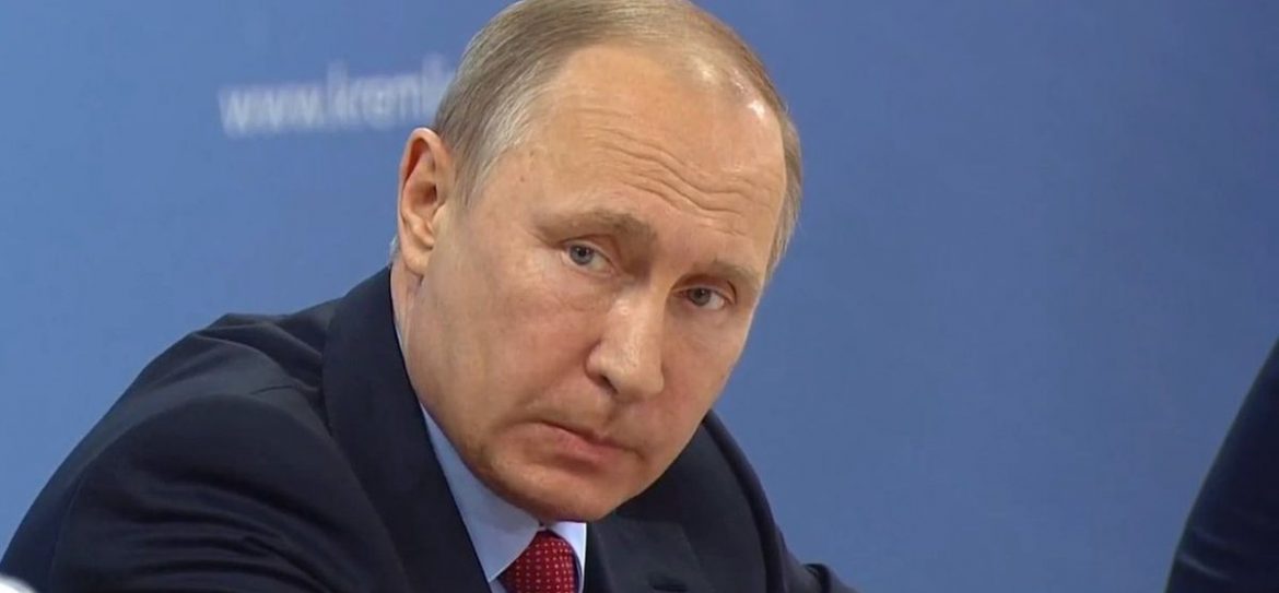Путин повысит зарплату бюджетникам