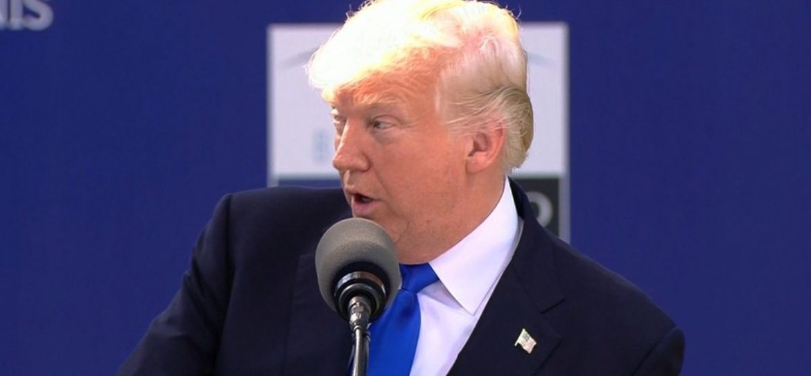 Премьер Черногории не заметил Трампа