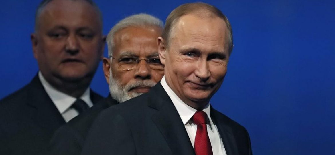 Для получения российского гражданства нужно давать клятву – Путин