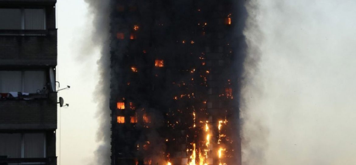 При пожаре в Grenfell Tower пострадало 50 человек