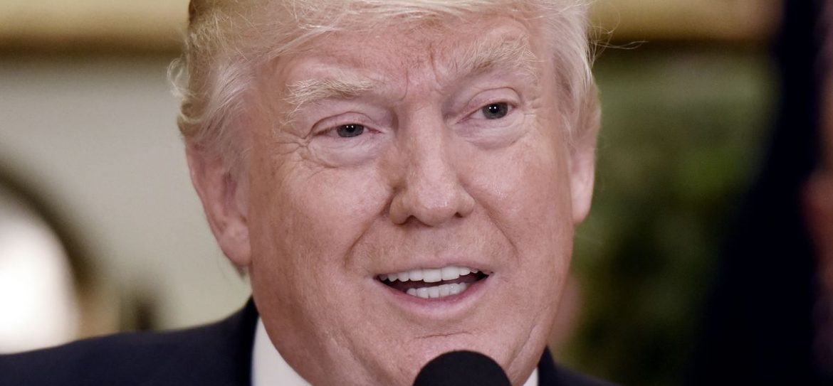 Трамп окажет давление на Порошенко по выполнению Минска-2