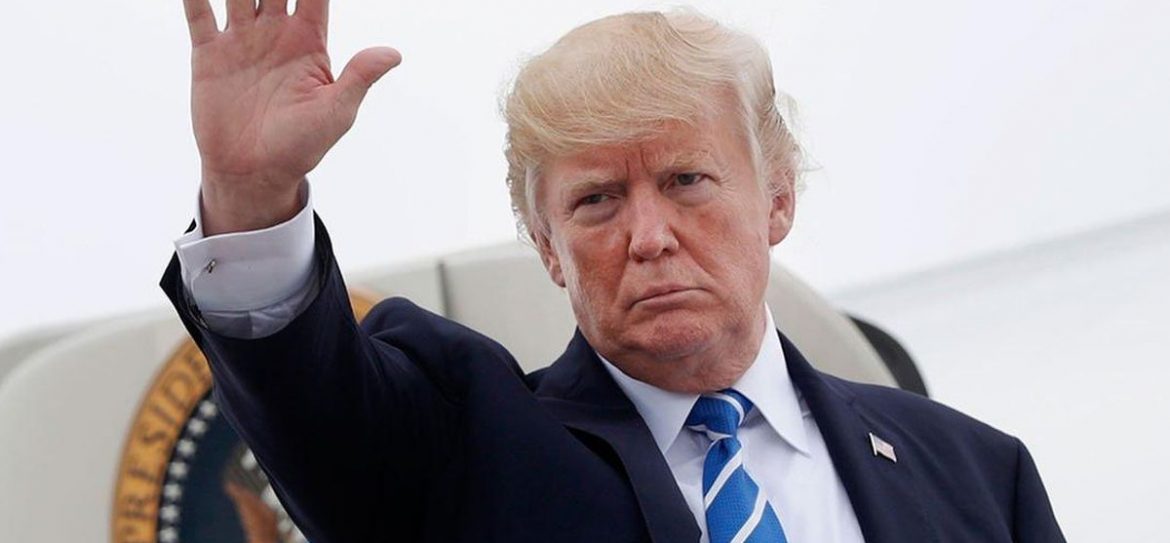 Трамп приступил к работе после отпуска