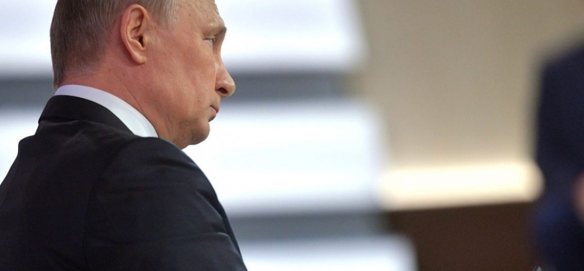 Путин сообразил на троих