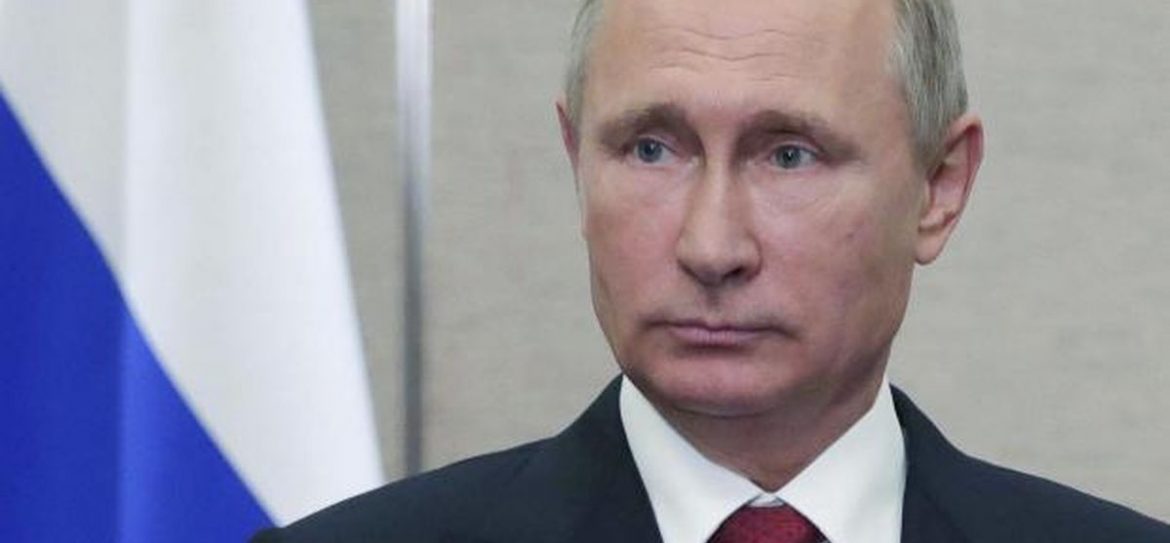 Мун Чжэ Ин подарили Путину плюшевых героев из мультика про Вини Пуха