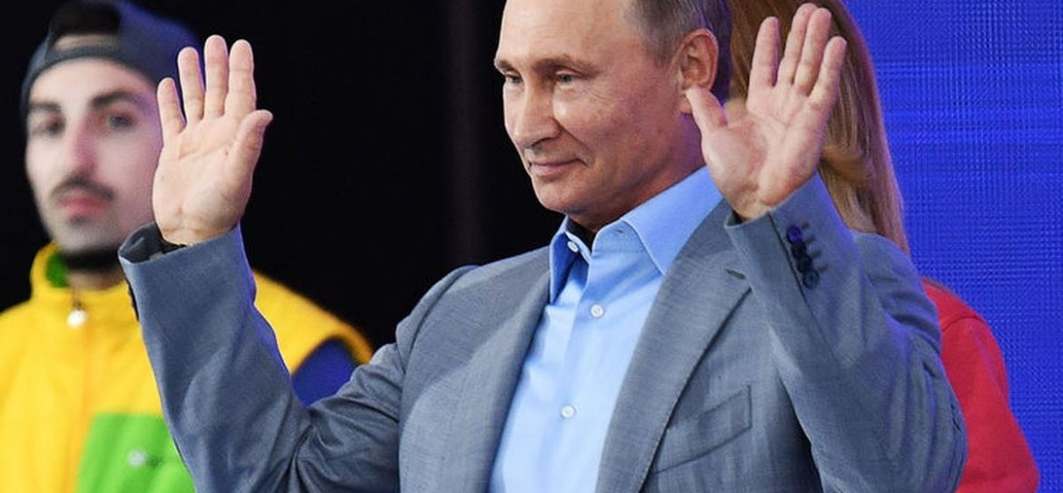 Поздравительную телеграмму Путин направил Нурсултану Назарбаеву
