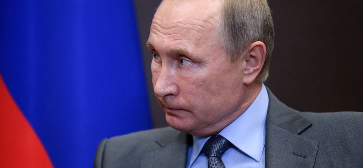Путин поздравил с праздником работников дорожного хозяйства