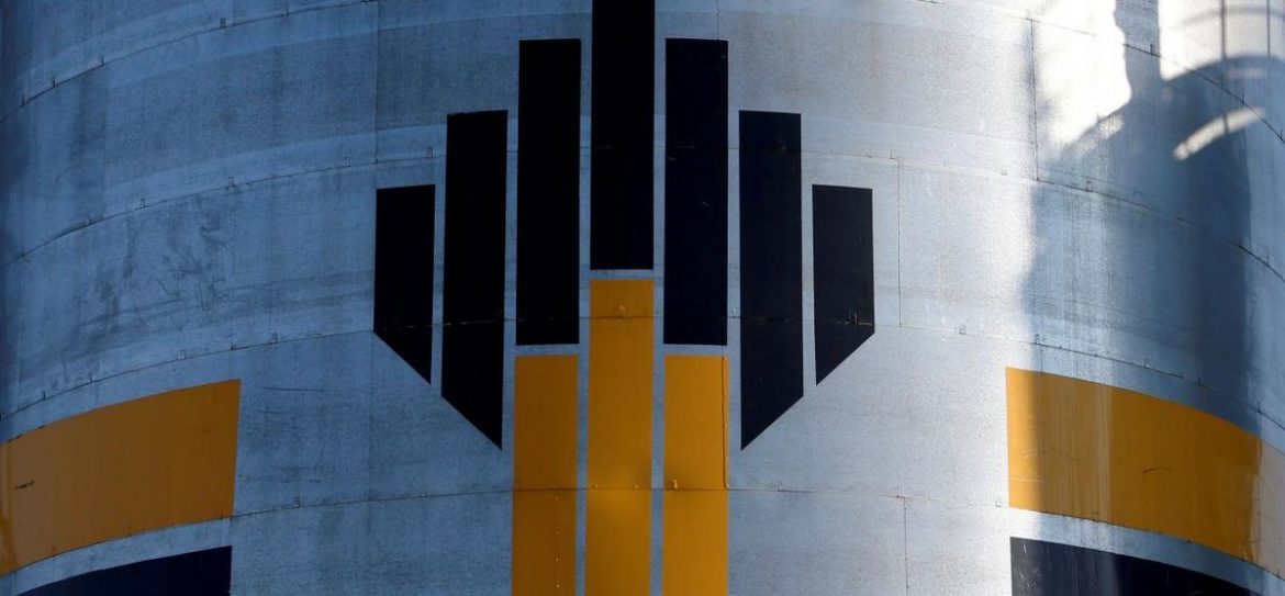 Совет директоров «Роснефти» утвердил сделку по поставке нефти китайской CEFC в течение пяти лет