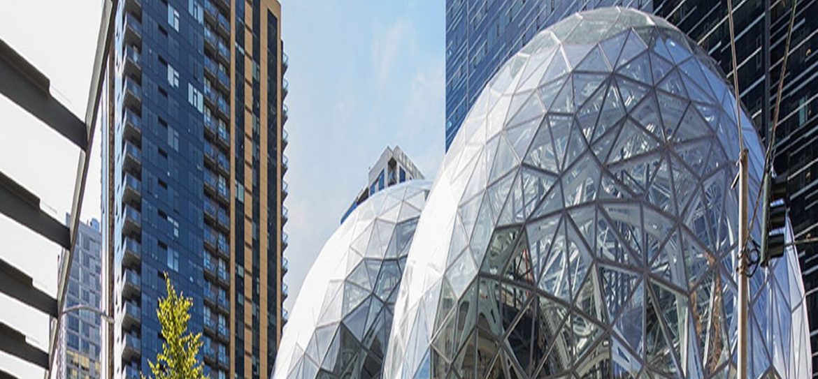 Компания Amazon открыла комплекс стеклянных «сфер» в центре Сиэтла