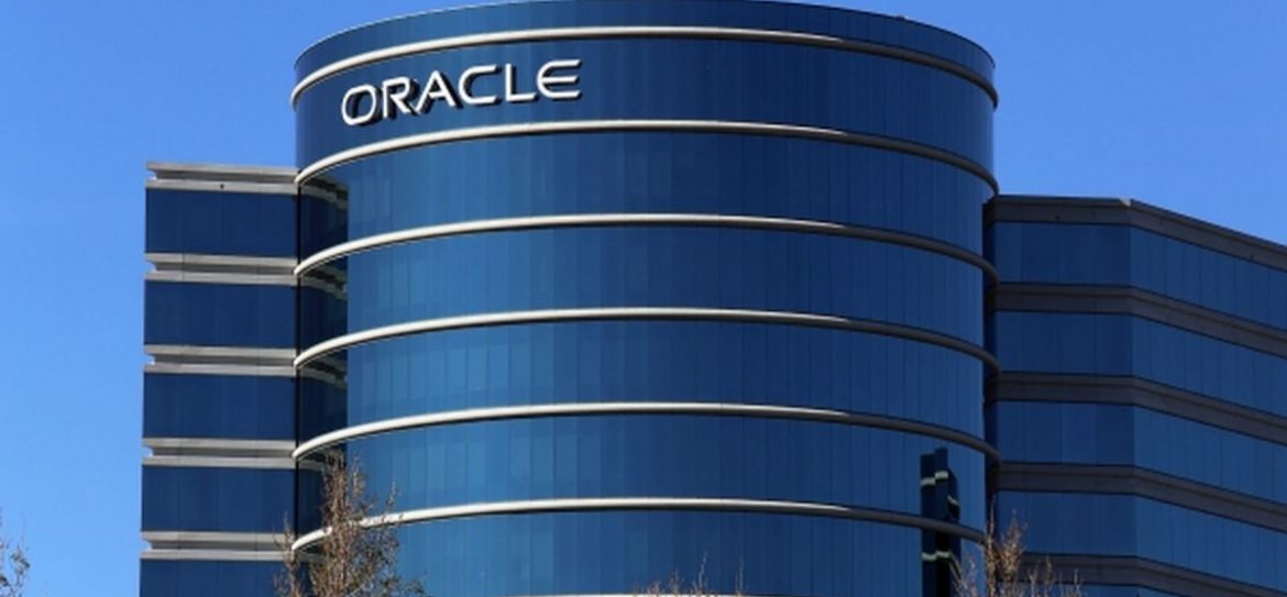 Американская Oracle ужесточила условия предоставления продуктов и услуг российским клиентам из нефтегазовой отрасли