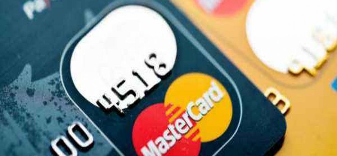 Международные платежные системы Visa и Mastercard готовятся запустить в России сервис переводов с карты на карту