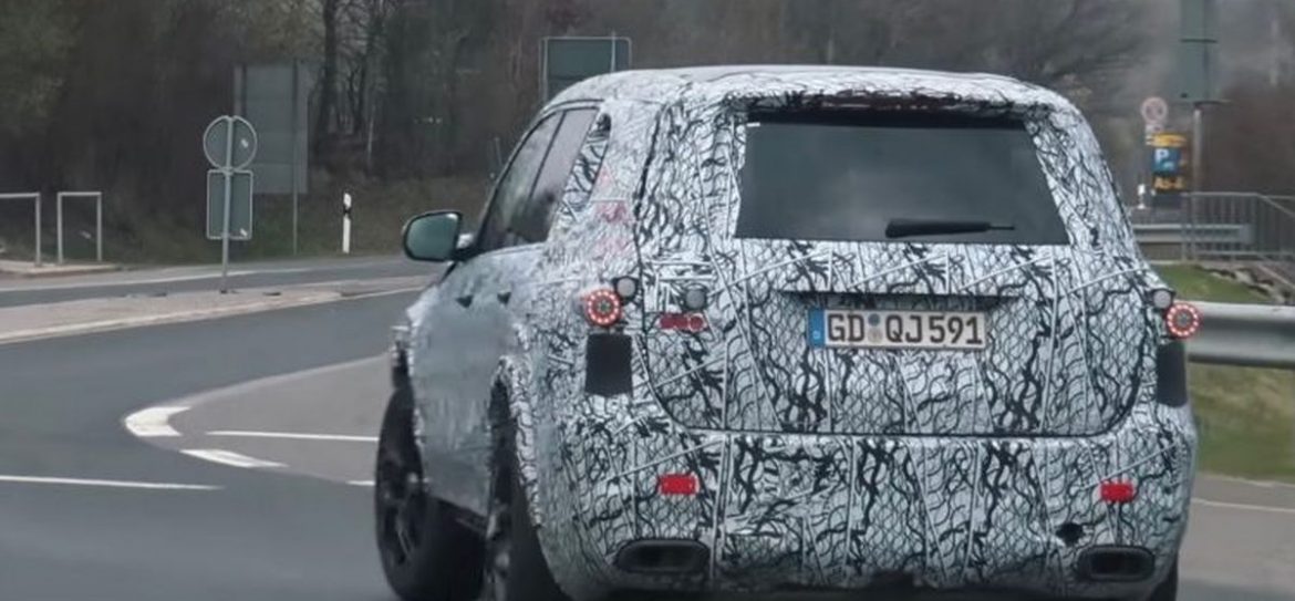 В Сети были опубликованы шпионские фотоснимки и видео предвестника Mercedes-Benz GLS нового поколения, сделанные во время дорожных испытаний на гоночной трассе в Нюрбургринге