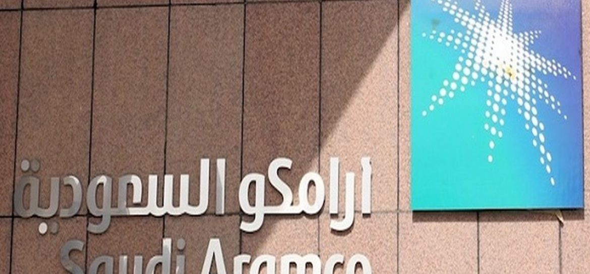 В совет директоров саудовской государственной нефтяной компании Saudi Aramco войдут министр финансов королевства Мухаммед аль-Ядаан, министр экономики Мухаммед аль-Тувайджри и бывшая глава американской нефтяной компании Sunoco Линн Эльсенханс