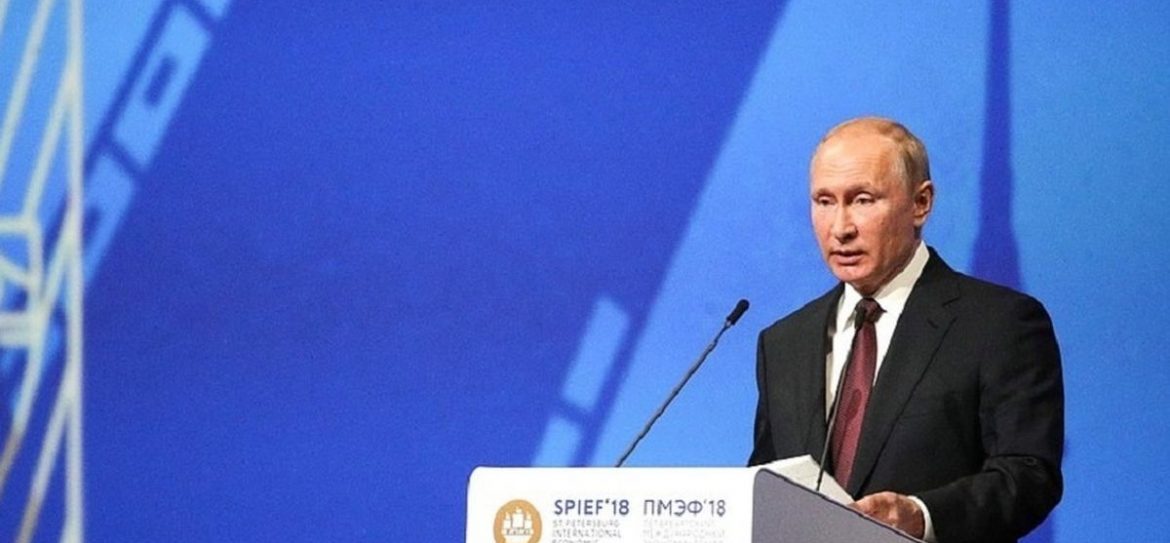 Президент РФ Владимир Путин назвал цену на нефть в $60 за баррель достаточно сбалансированной и справедливой