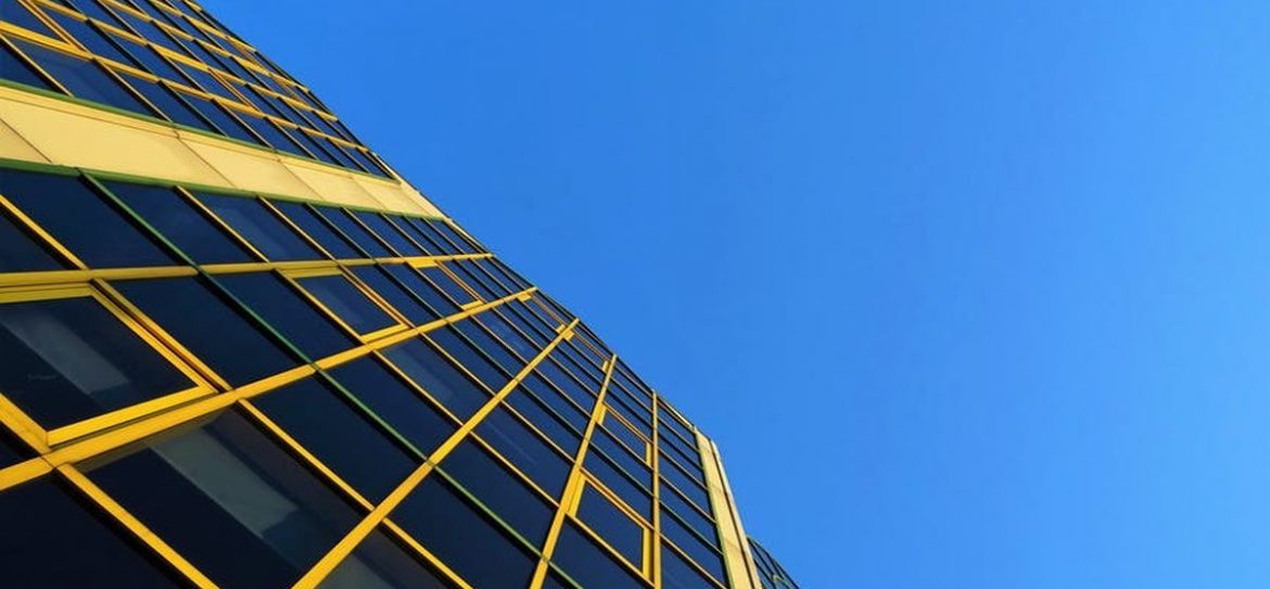 Административный суд Египта подтвердил в субботу решение суда низшей инстанции о блокировке на месяц видеохостинга YouTube за публикацию кадров из фильма, оскорбляющего чувства мусульман