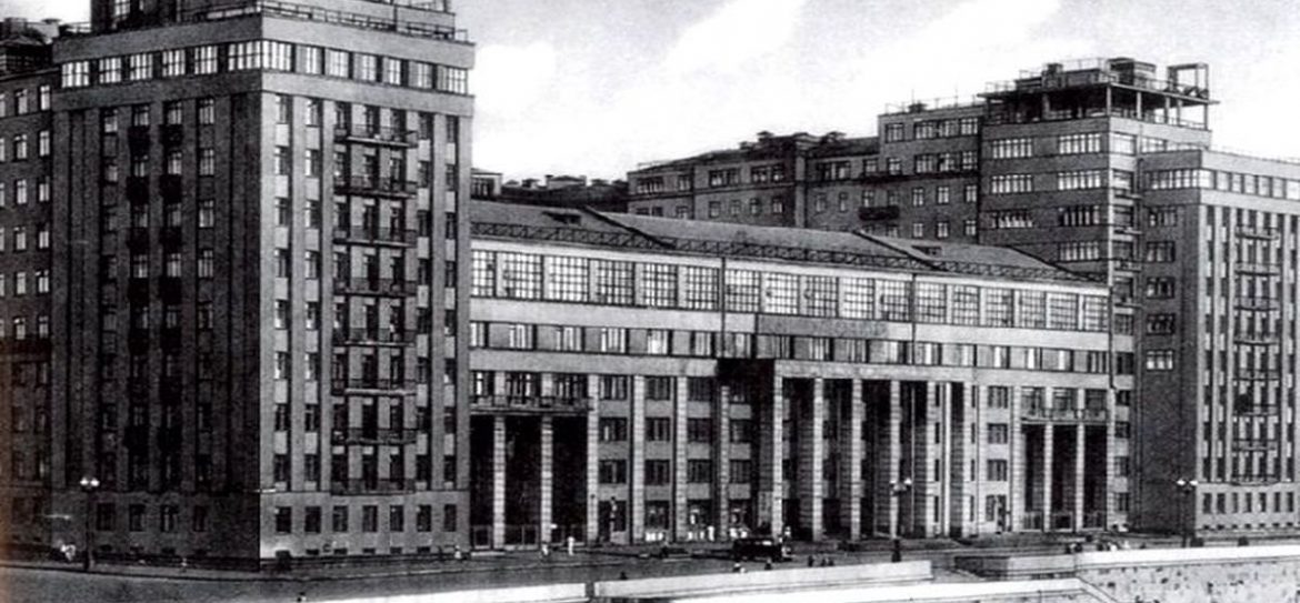 В Москве горит «Дом на набережной»
