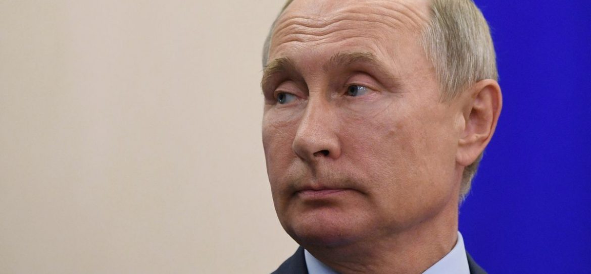 Президент России Владимир Путин прибыл в Новосибирск, где будет участвовать в заседании форума «Технопром-2018»