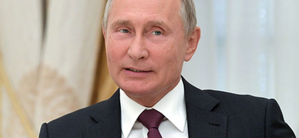 Президент России Владимир Путин снял с должности 15 генералов МВД