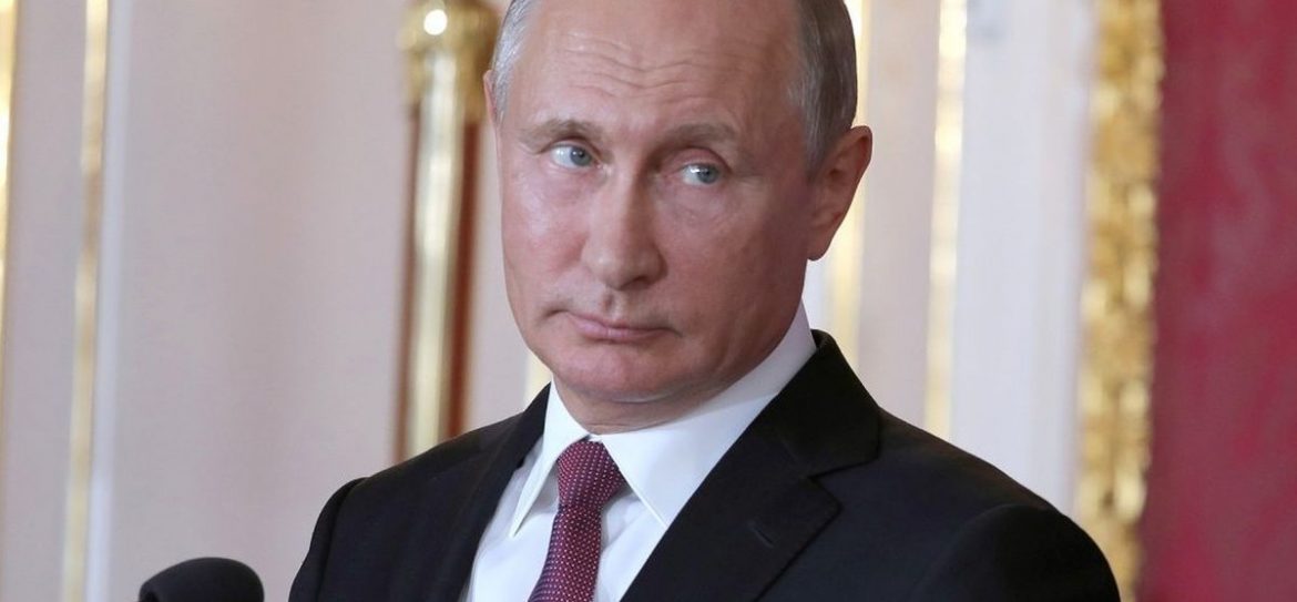 Закон об изучении родных языков подписал Владимир Путин