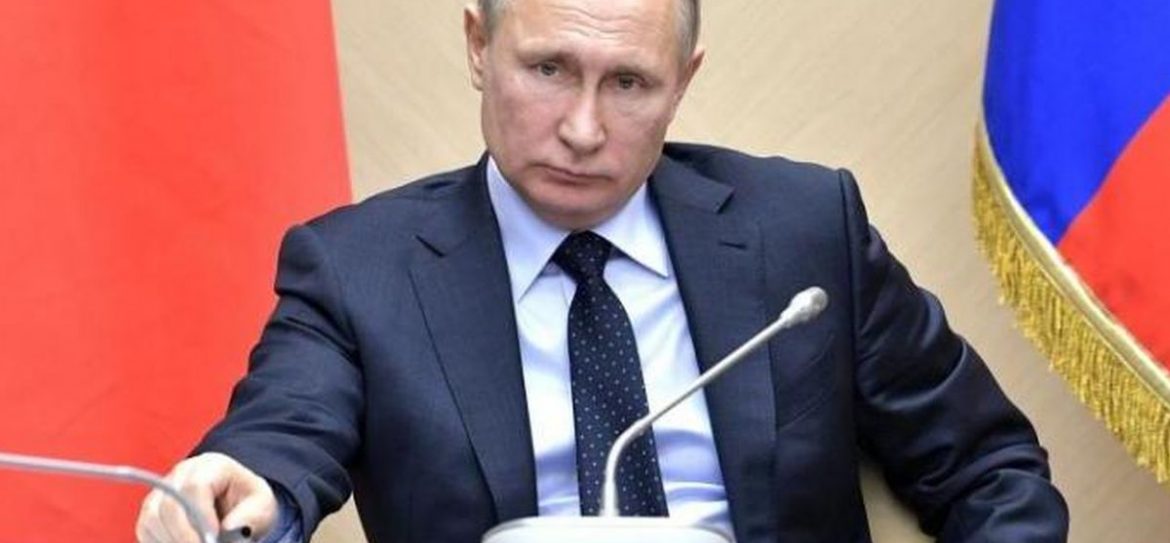 Путина выстрели аплодисментами в Крыму