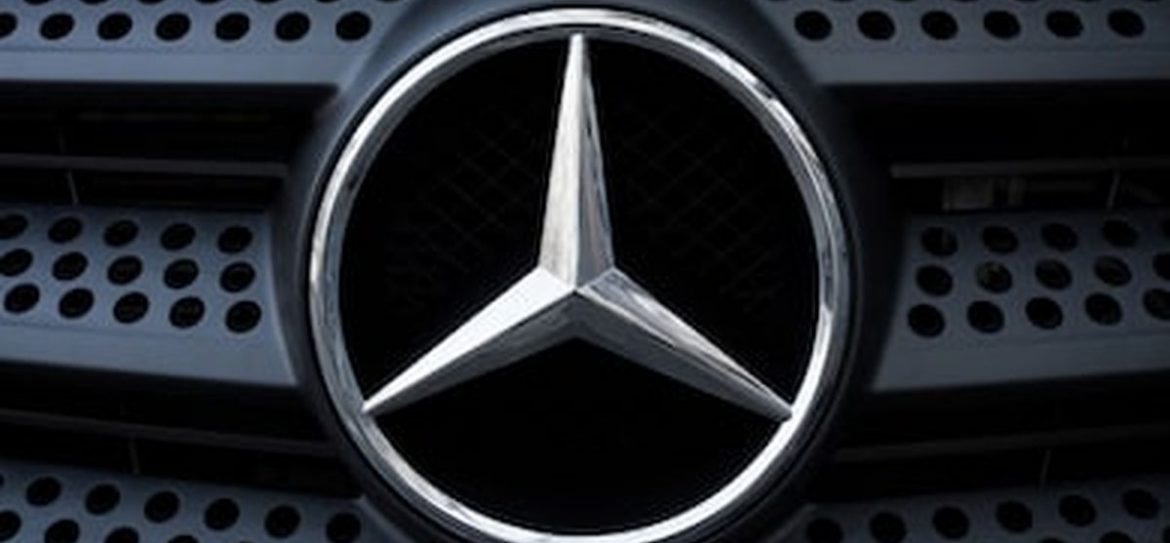 У жены российского чиновника нашли 66 автомобильных средств