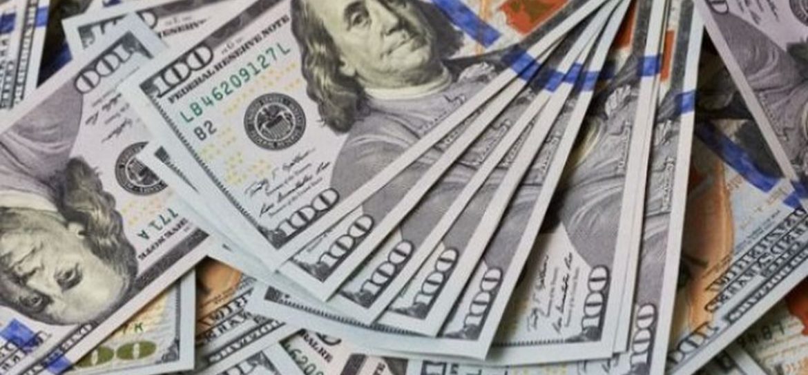 С 1 января 2019 года розничные цены на бензин выросли на 60-80 копеек