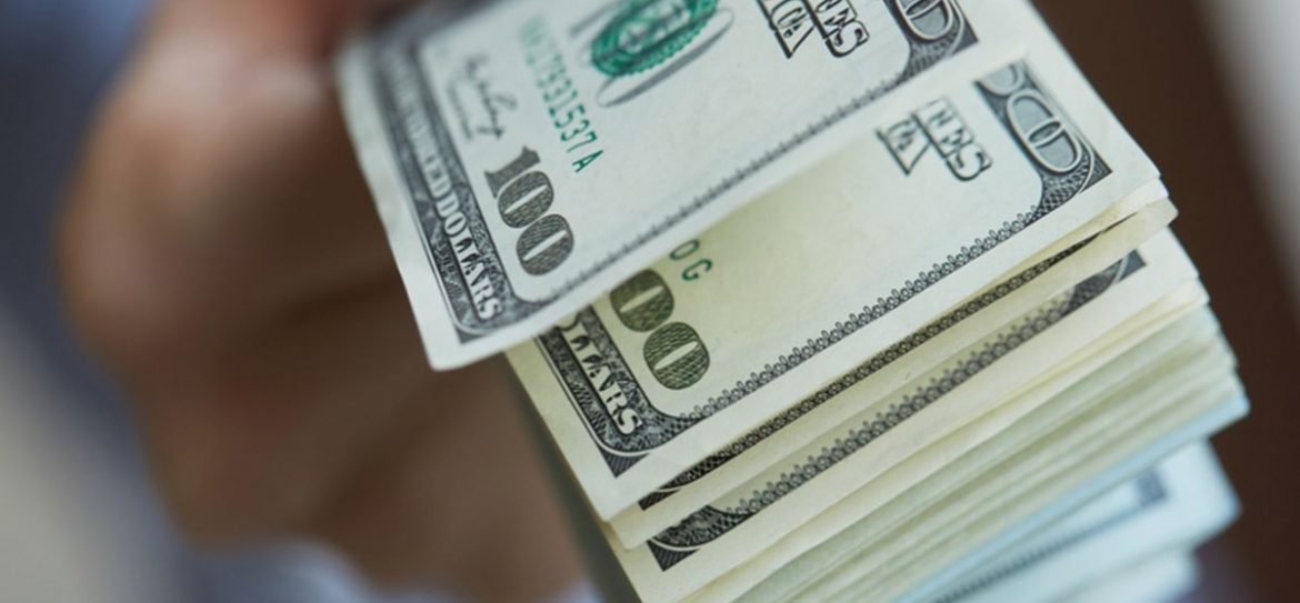 МВФ предоставляет Киеву кредиты, чтобы иностранные компании выводили свои деньги с Украины