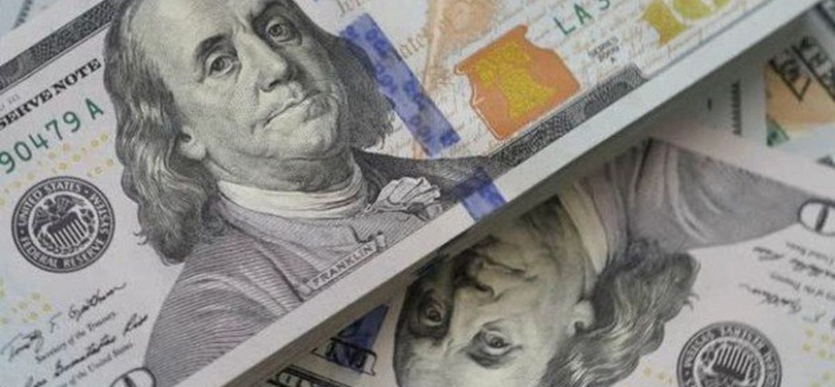 У Медведева возникли проблемы с бензином