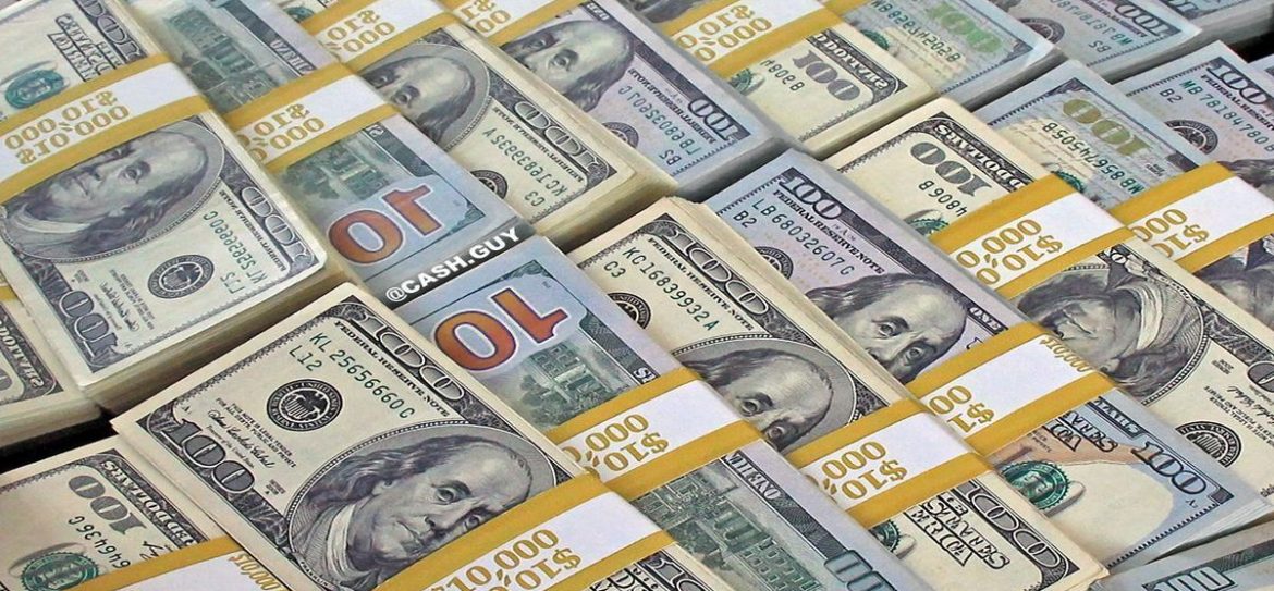 ЦБ подсчитал, сколько денег вывезли из России в 2018 году