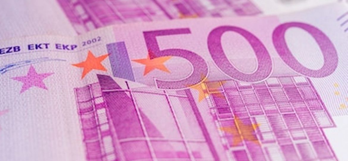 С октября 2018 года евро впервые подешевел