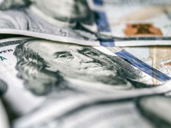 Россиянам списали долги на миллиард рублей