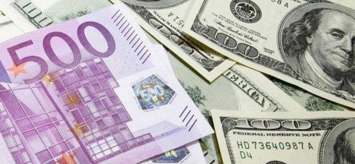 Порошенко заработал более 500 тыс. евро в 2017 году
