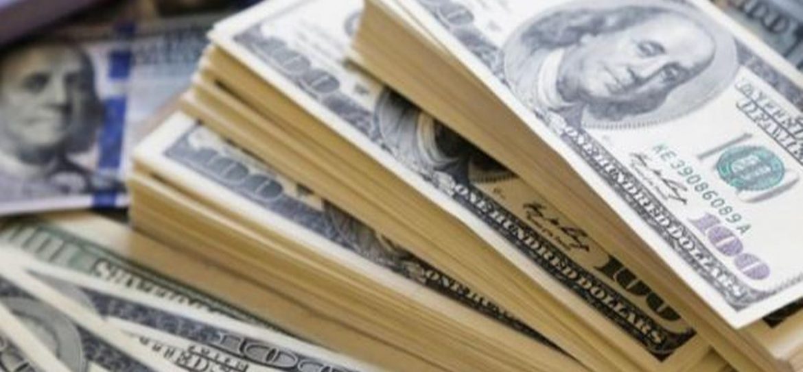 За январь и февраль 2019 года из России вывезли почти 20 млрд долларов
