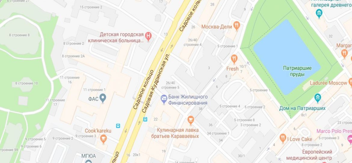 В центре Москвы водитель BMW обстрелял тракториста