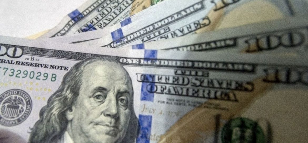 Мировые цены на нефть продолжают снижаться, нефть марки Brent опустилась ниже $71 за баррель