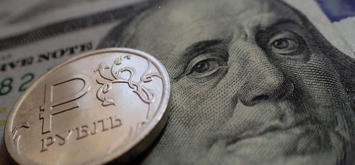 Биткоин вырос в цене на 6,2% до $9845,7