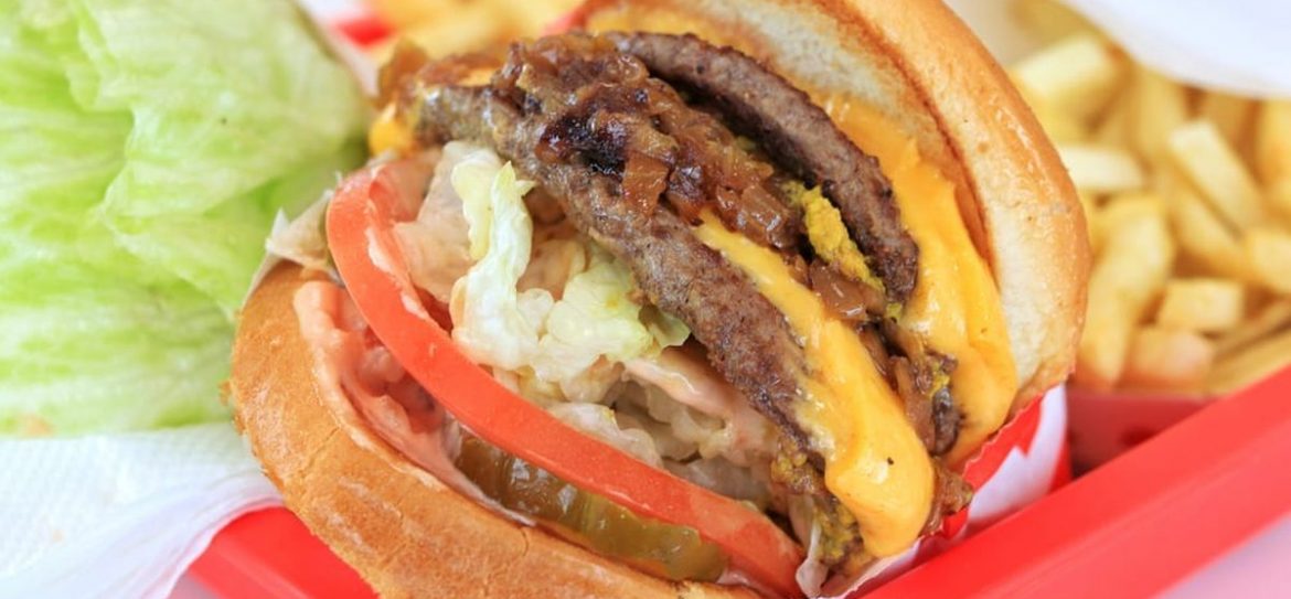 Во время гастрономического фестиваля «Бургерфест» москвичи съели 30 тысяч бургеров