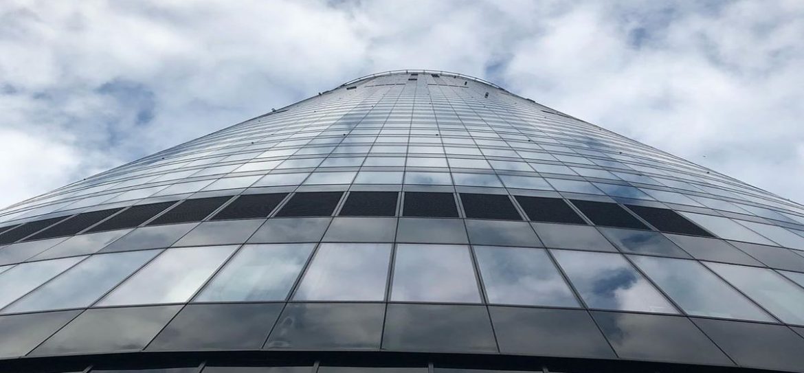 На юге Москвы перекрыли движение по улице Дорожная