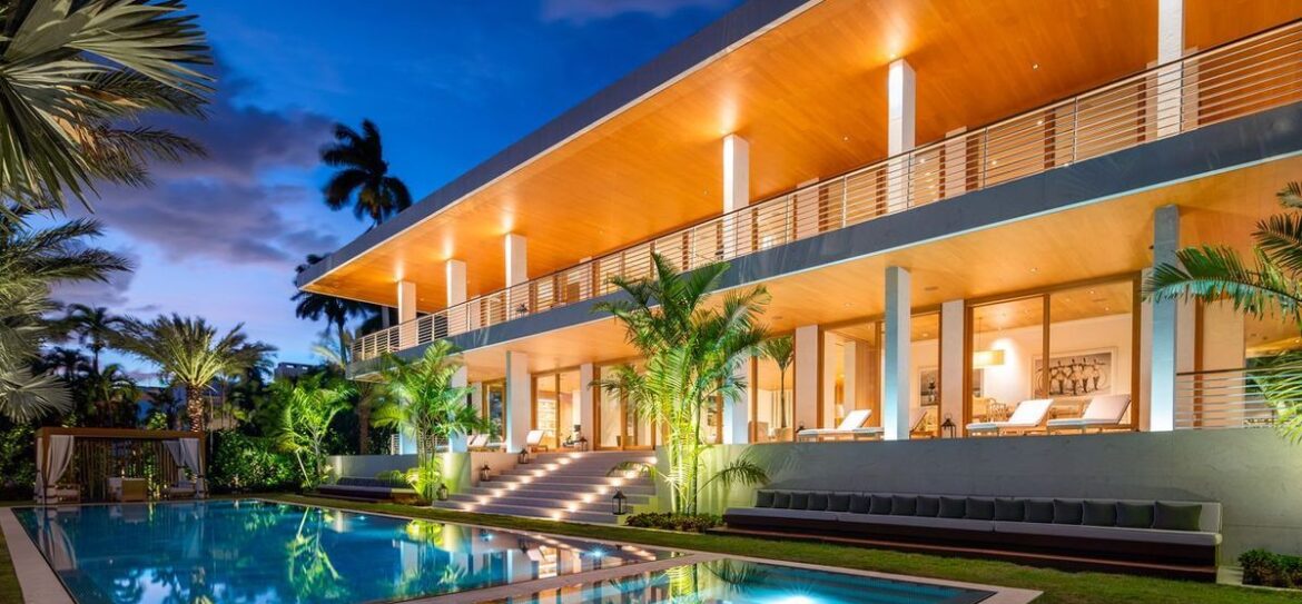 Звезда соцсетей заплатил за дом в Майами-Бич 24,5 млн долларов