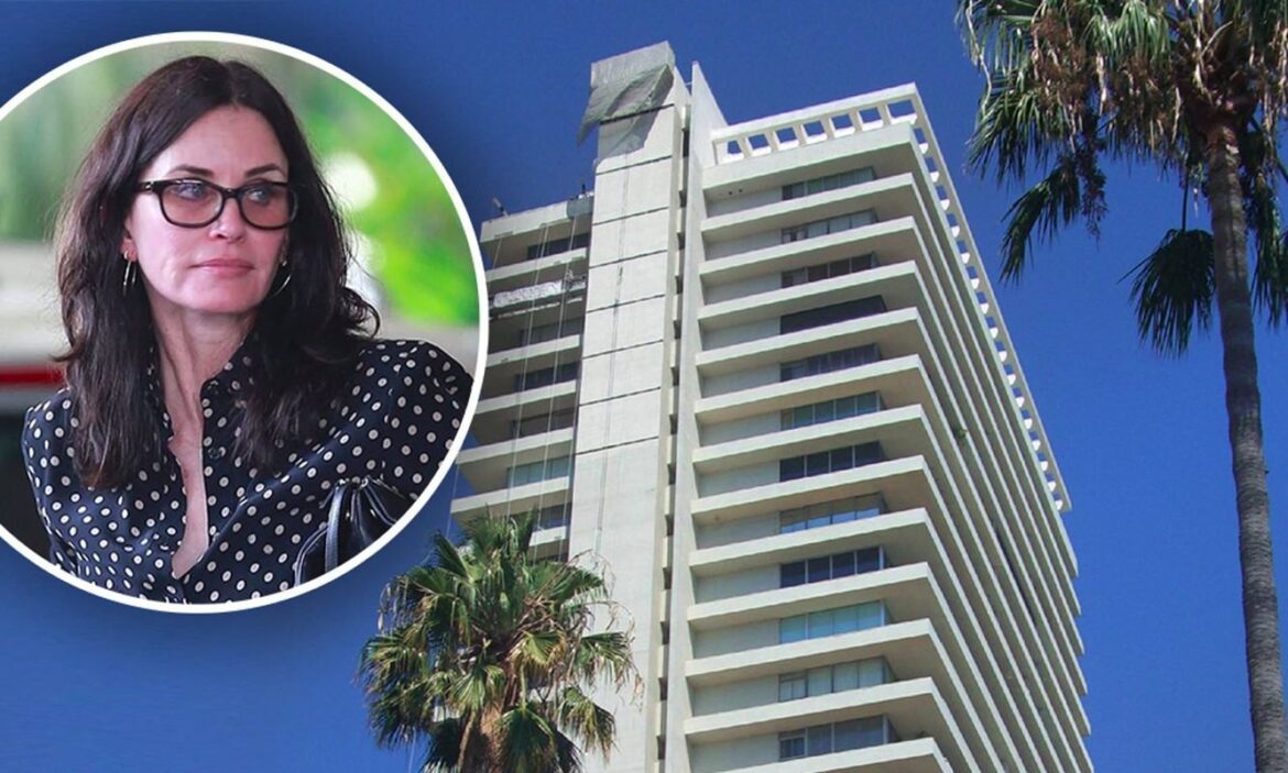 Кортни Кокс продала квартиру в Лос-Анджелесе за 2,9 млн долларов